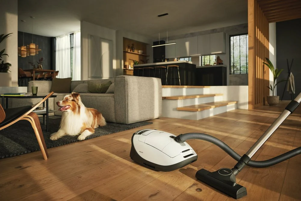 Miele C3ALLERGY Bagged Cylinder Vacuum Cleaner - Lotus White - Image 9