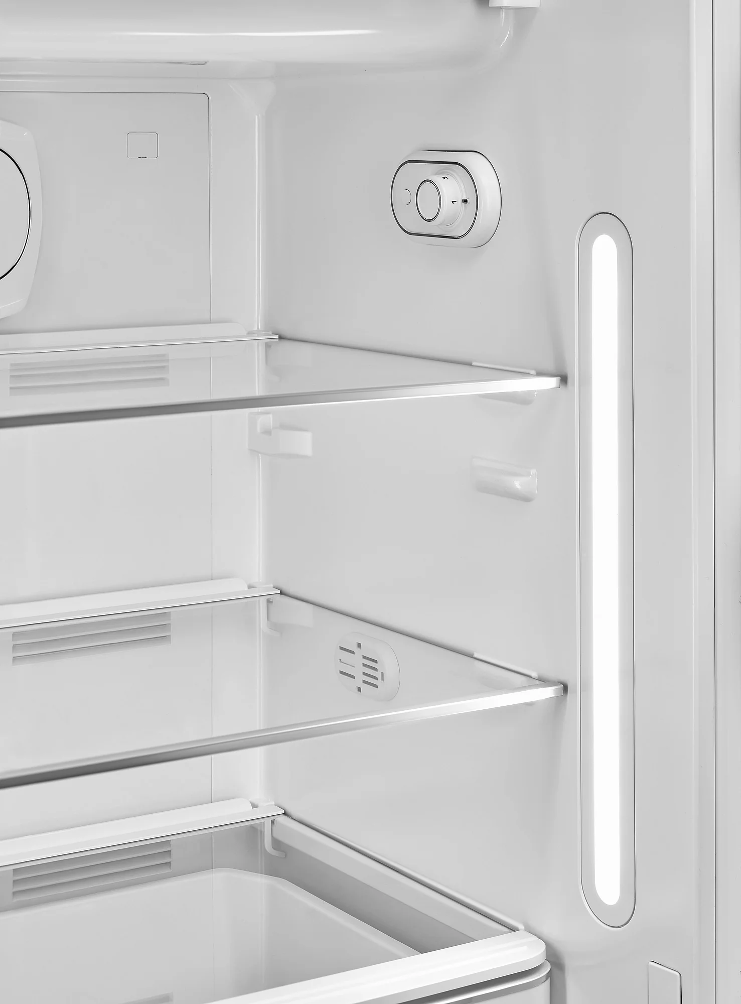 Smeg FAB28LDUJ5 Retro Fridge - Image 3