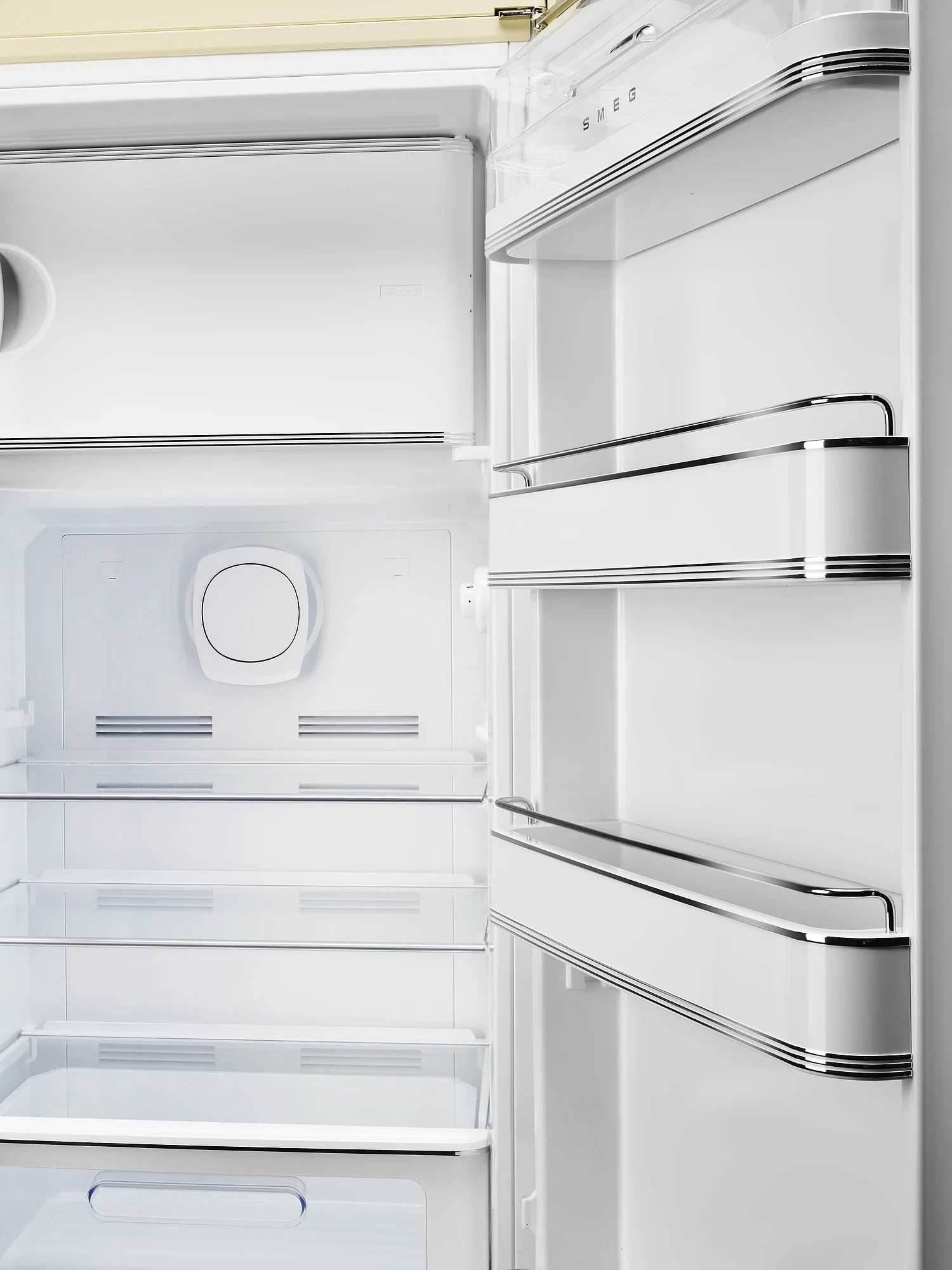 Smeg FAB28RCR5 Retro Fridge - Image 5