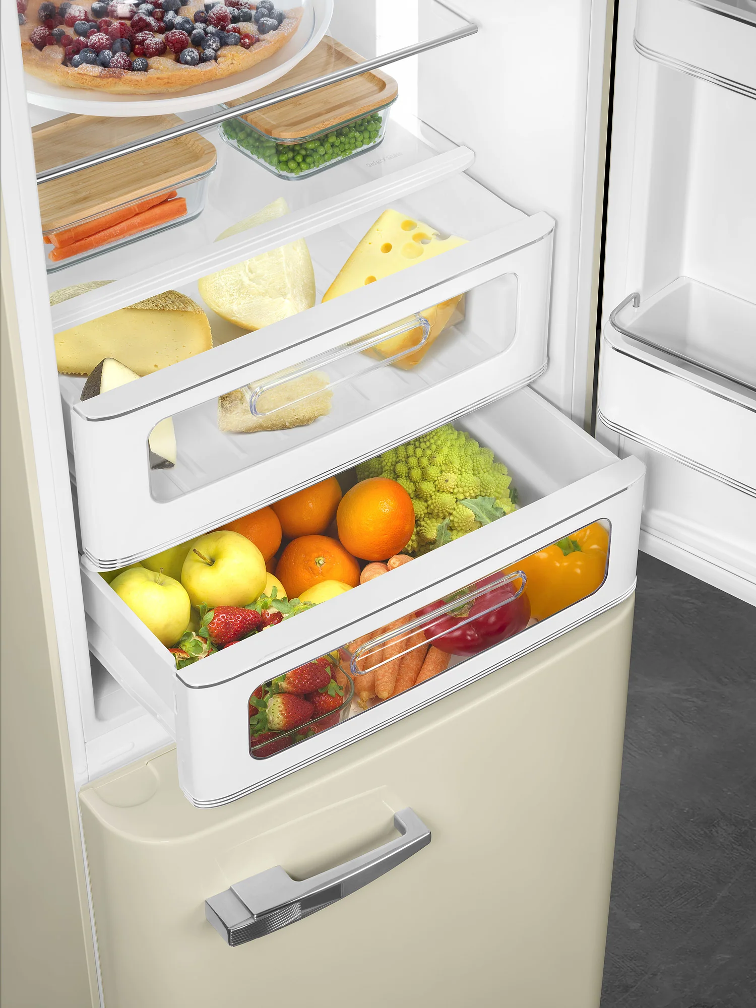 Smeg FAB32RCR5 Retro Fridge Freezer - Image 4